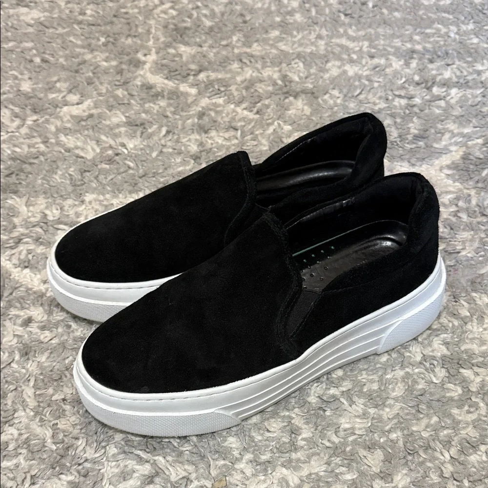J Slides Black Suede Women's 8.5 Slip-On Flats - Picture 2 of 7